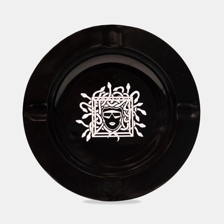 <transcy>Medusa ashtray</transcy> image