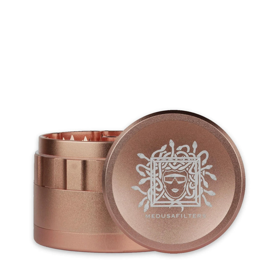 Medusafilters Spike Grinder ROSÉ aus eloxiertem Aluminium, Deckel mit Medusa-Logo