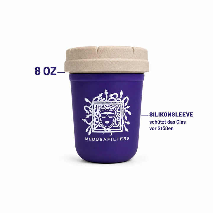 RE:STASH Jar 8 OZ in VIOLET mit Silikonsleeve; das Silikonsleeve schützt das Glas vor Stößen